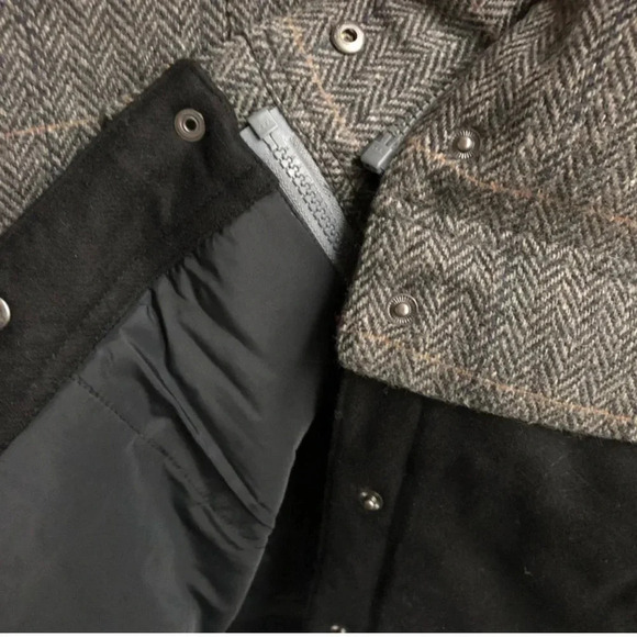 New prAna Wool Coat Gravel chevron Caprise
Convertible jacket insulated plaid - Picture 5 of 8